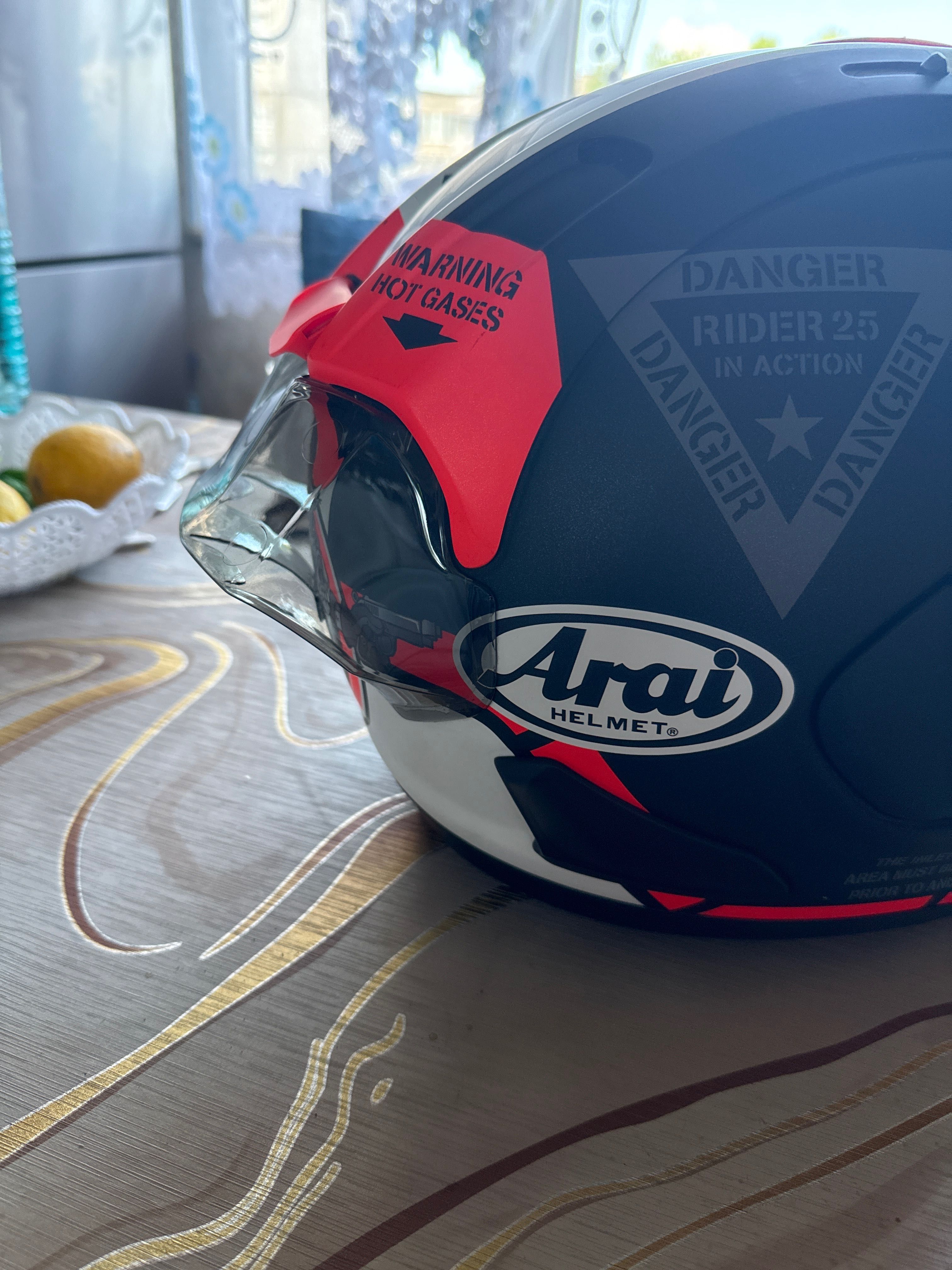 Arai rx7V 25 Maverik LG Size