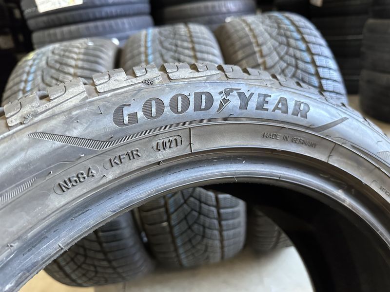 235/50/19 GOODYEAR 4бр