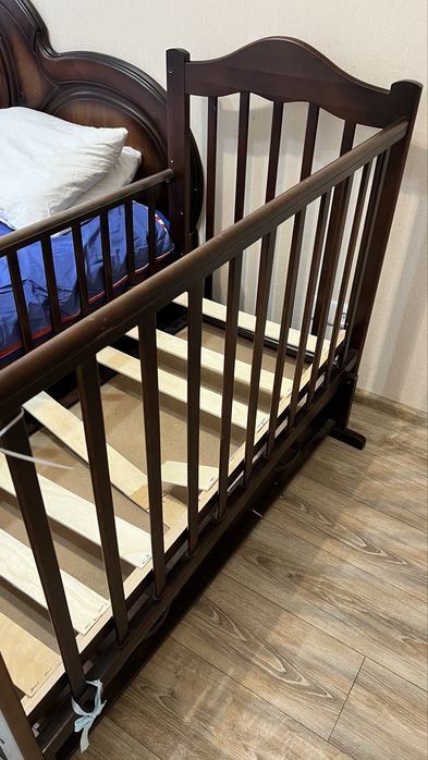 Отдам даром кроватку детскую
