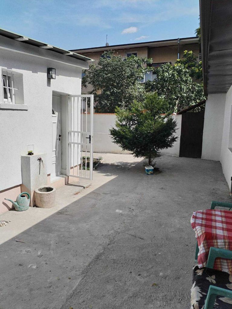 Дава се под наем Къща в Стара Загора, Операта - 130 кв.м за 612 € - Снимка #4