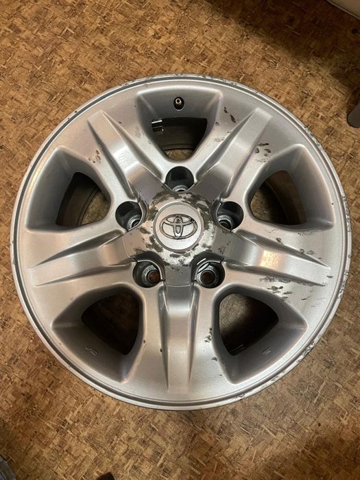 Продаются диски Land Cruiser 105 4шт