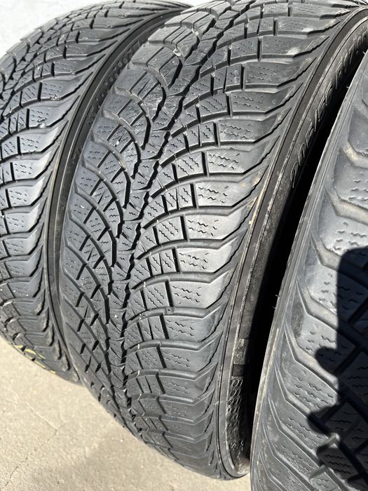 4 бр. зимни гуми 205/55/17 Kumho DOT 1919 6-7 mm