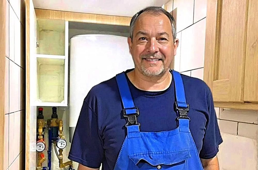 Сантехник прочистка канализации.