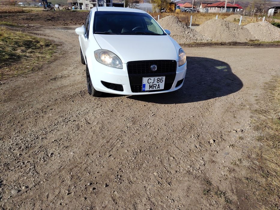 Vând Fiat Linea motor 1.4 benzina