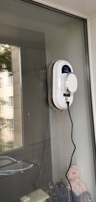 Продам робота мойщика окон