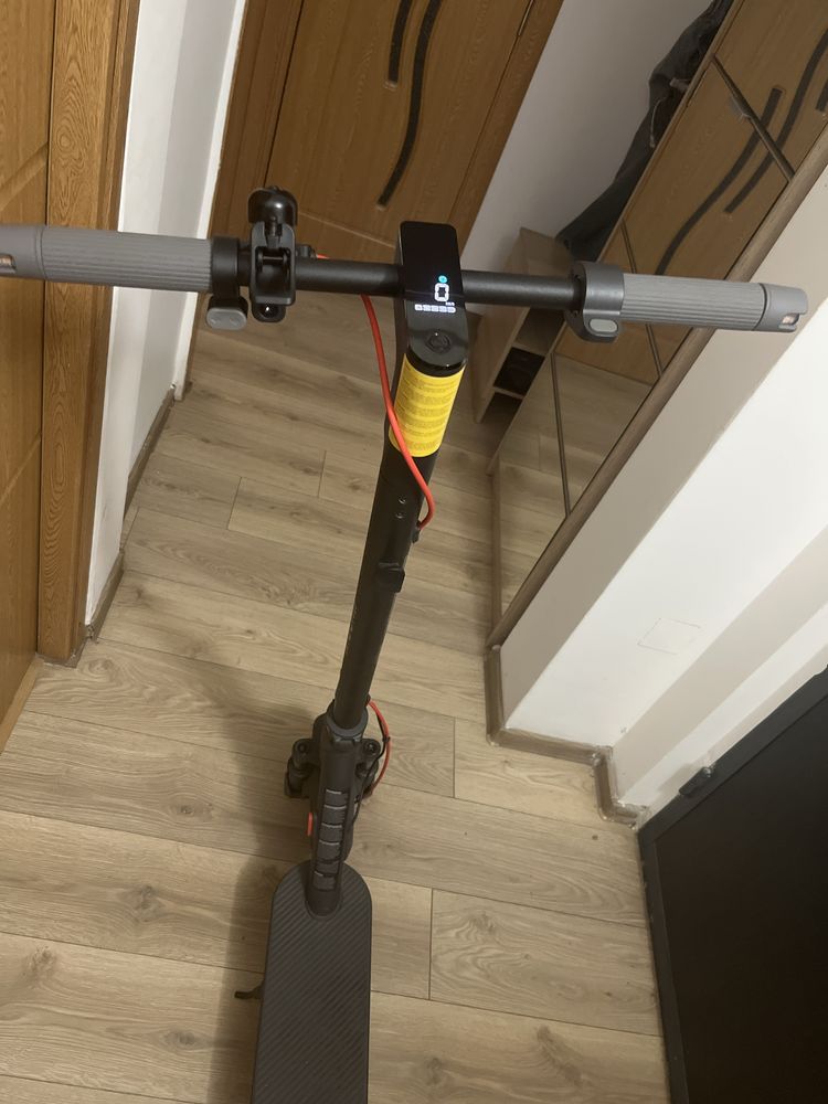 Xiaomi Mi Electric Scooter 5 Pro — 200 km,stare impecabilă