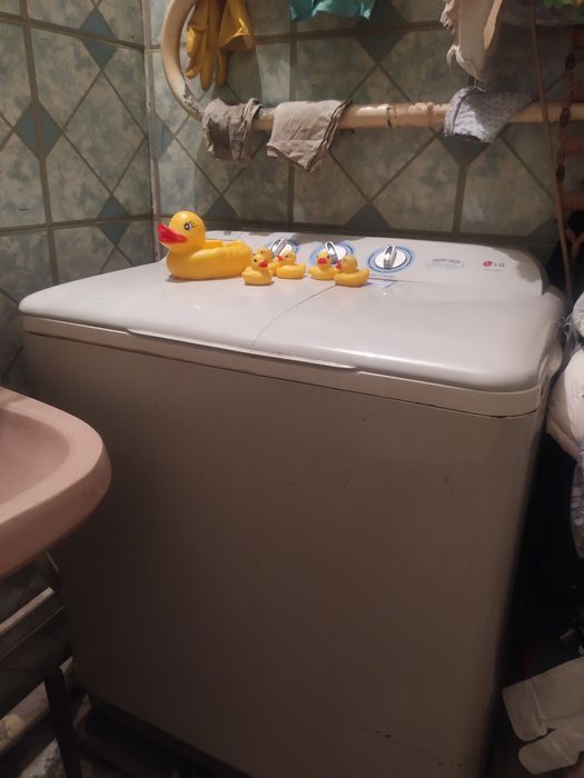 Продам стиральную машину LG  полуавтомат