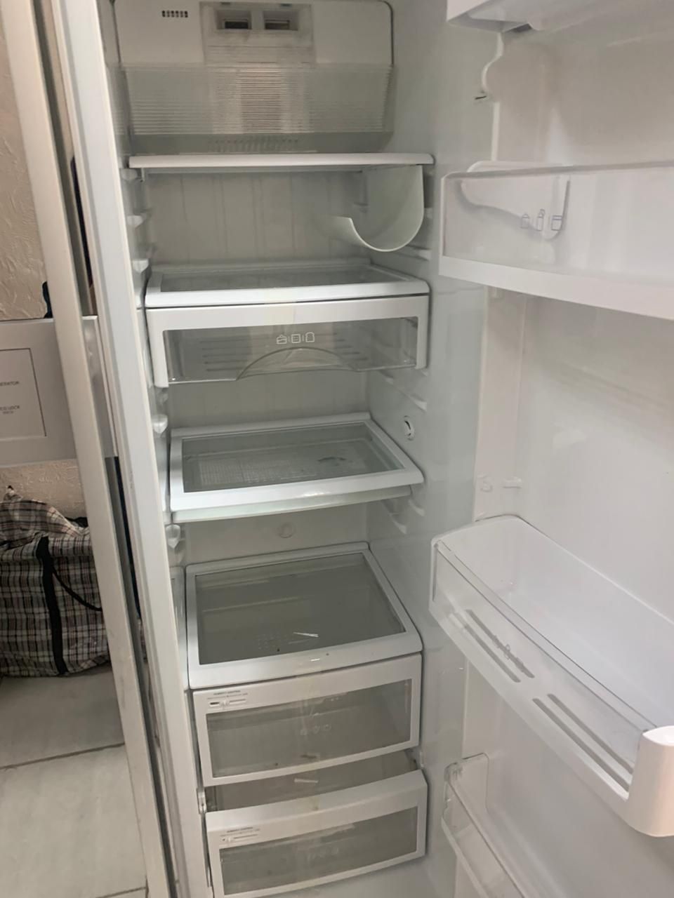 Продам шикарный холодильник