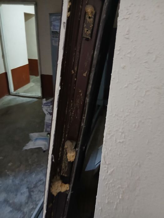 Двер железный входной висота 205 ширина 90