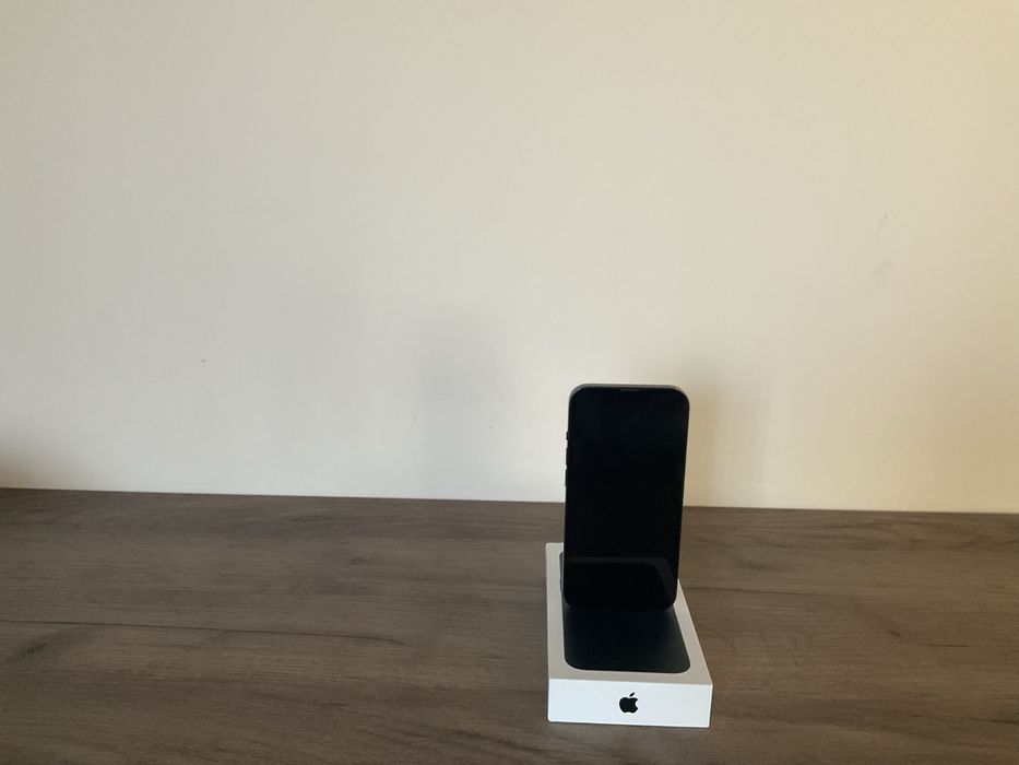 IPhone 13 128GB чист iCloud