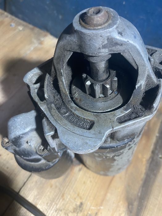 Продам стартер на ауди б 4 2 л подшипник задний ступице