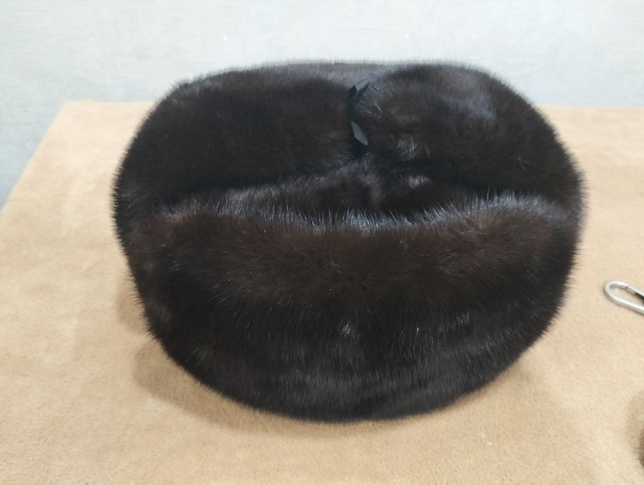 Таза норка шапка сатылады.