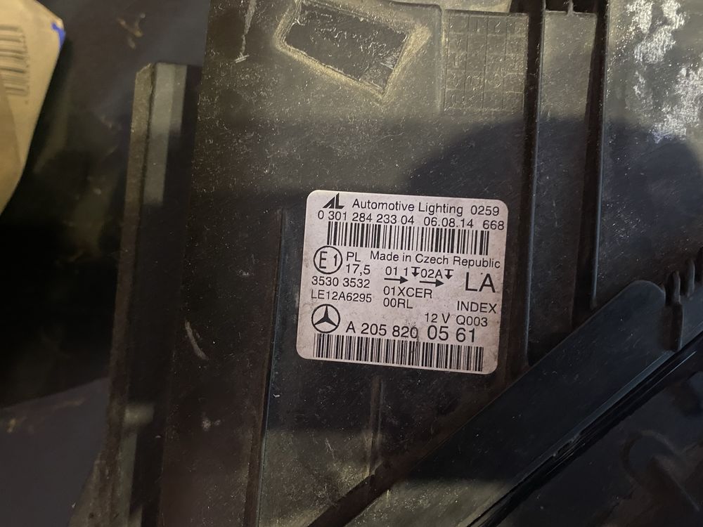 Мерцедес ц класа ляв  W205 full led  фар оборудван ляв