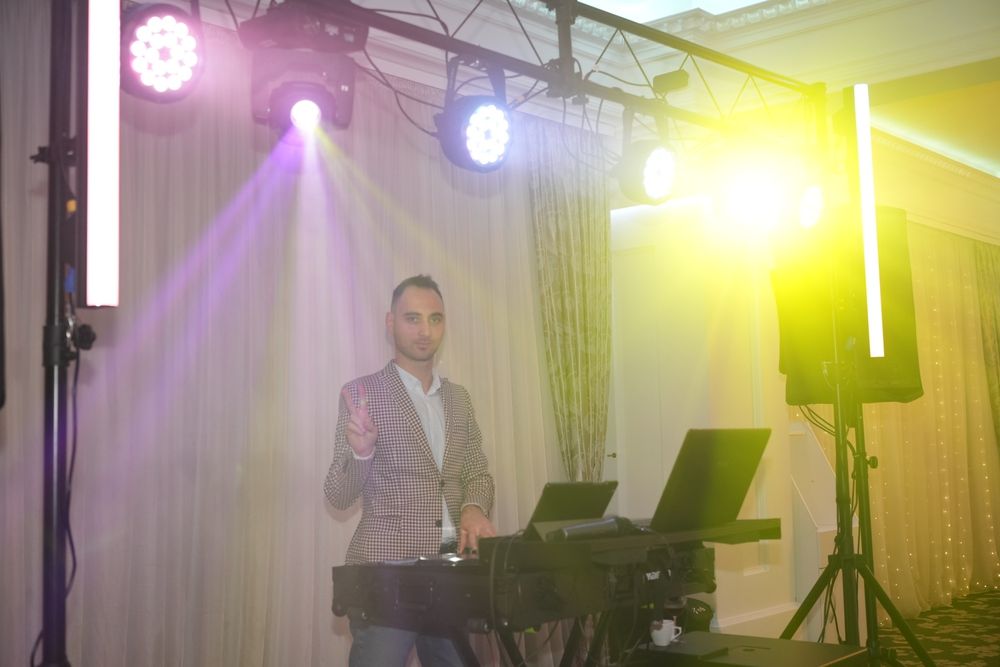 DJ evenimente nunta botez cununie petreceri pachet Foto Video DJ