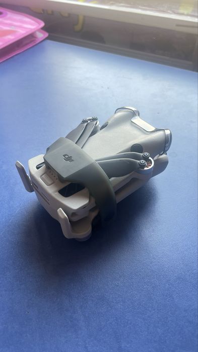 Дрон dji mini 4 pro