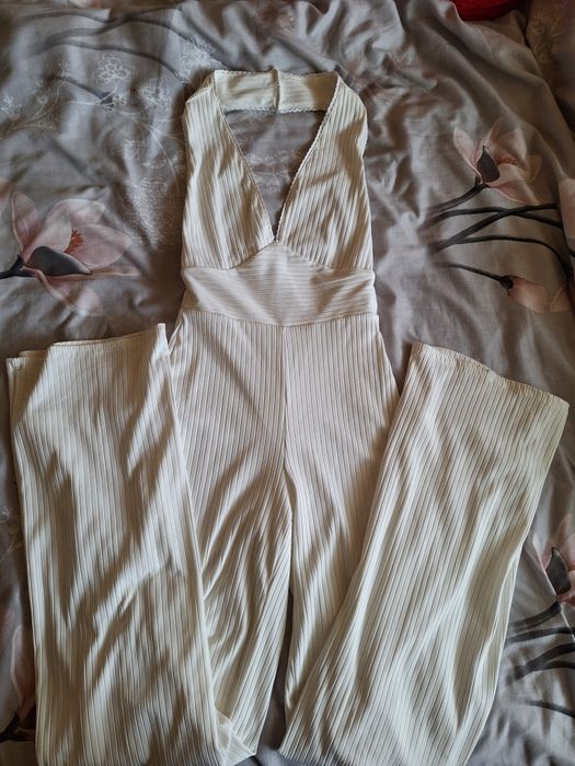 Salopete alb si negru cu spatele gol