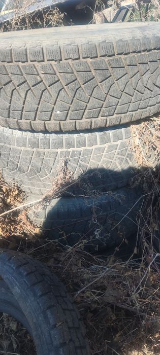 Гуми Bridgestone blizzak 245/70/16