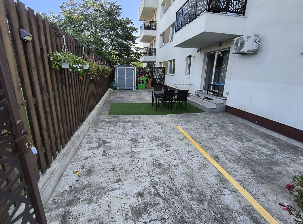 Apartament 2 camere +curte
