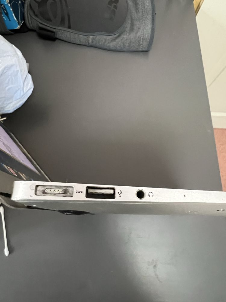 Macbook Air 2015 11 inch НОВА БАТЕРИЯ