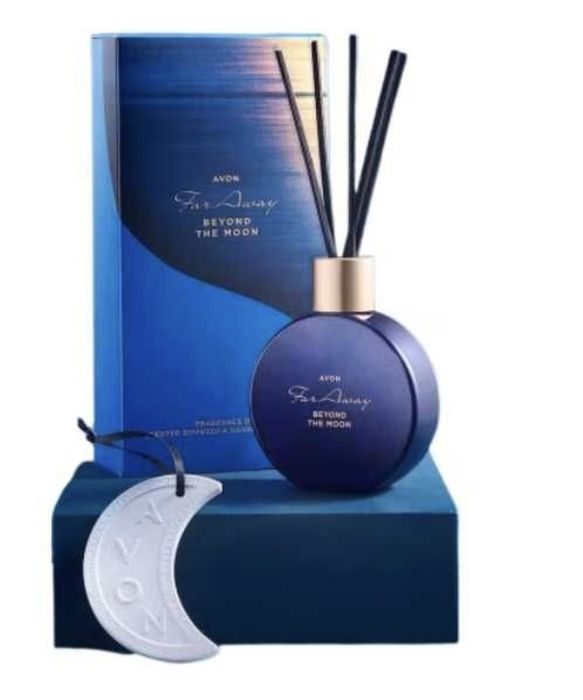 Set difuzor parfum de camera si suport parfum cu agatatoare Far Away A