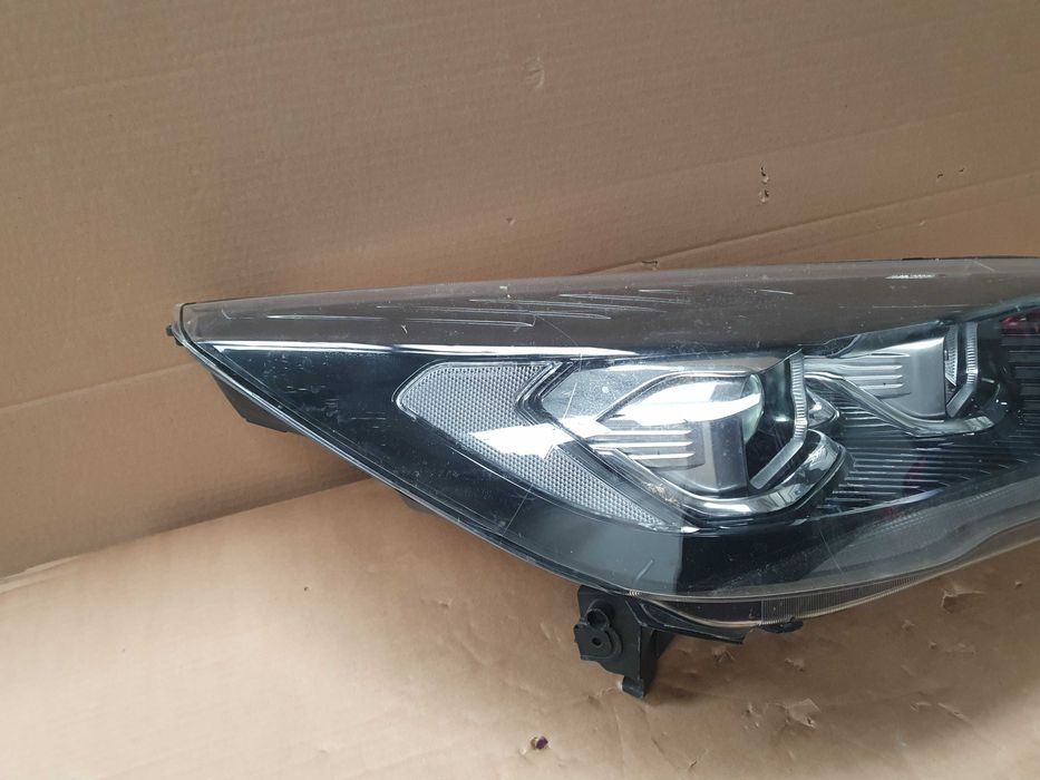 far dreapta ford kuga 2020