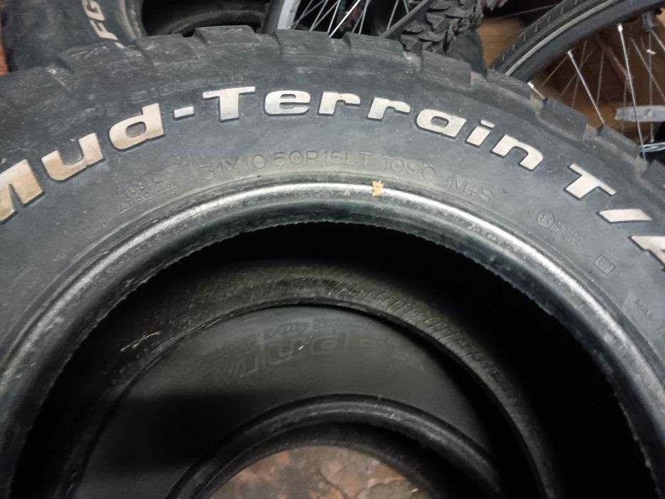 4бр 31х10.50 R15 едната е срязана