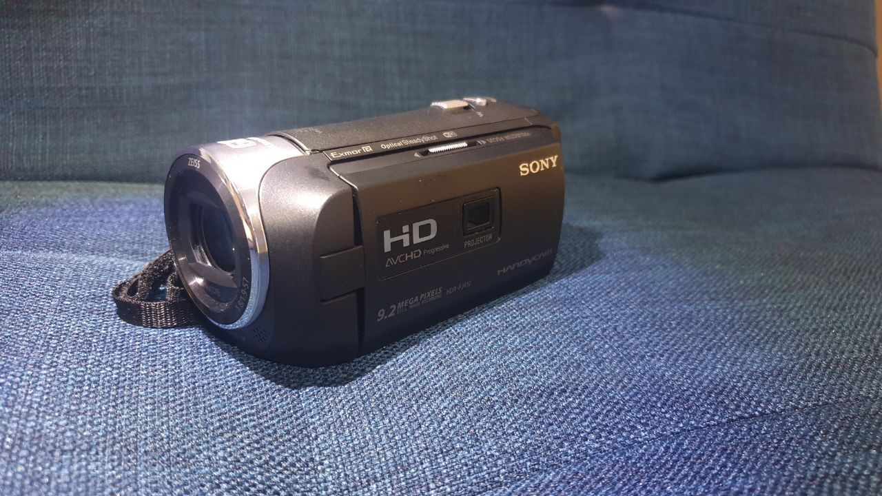 Видеокамера SONY HANDCAM HDR-PJ410
