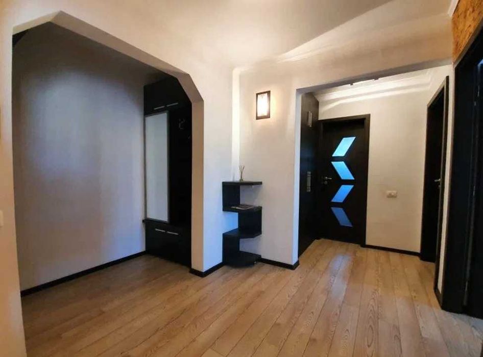 Дава се под наем Четиристаен апартамент в Пловдив, Южен - 96 кв.м за 229.5 € - Снимка #4