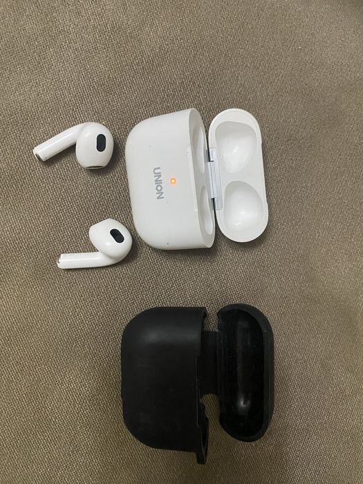 airprods apple почти новый