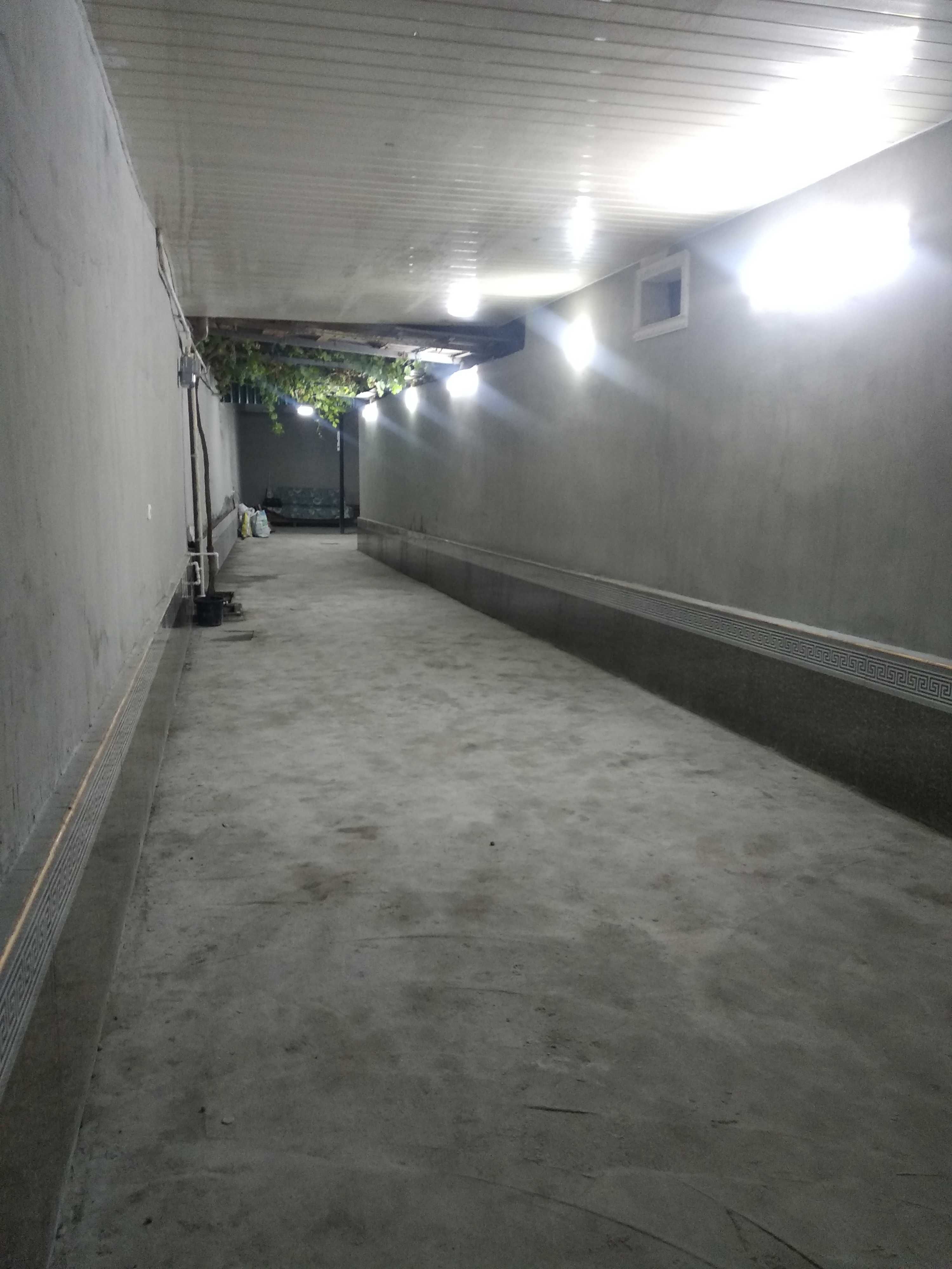 Xovli sotiladi aeraport oltin vodiy maxalla
