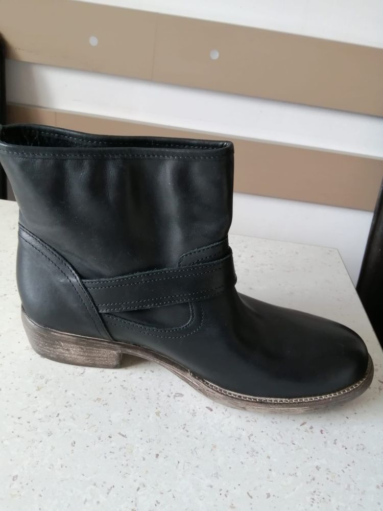 Botine negre de piele noi, marimea 41