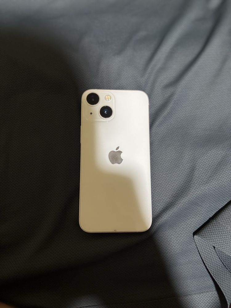 Iphone 13 mini .