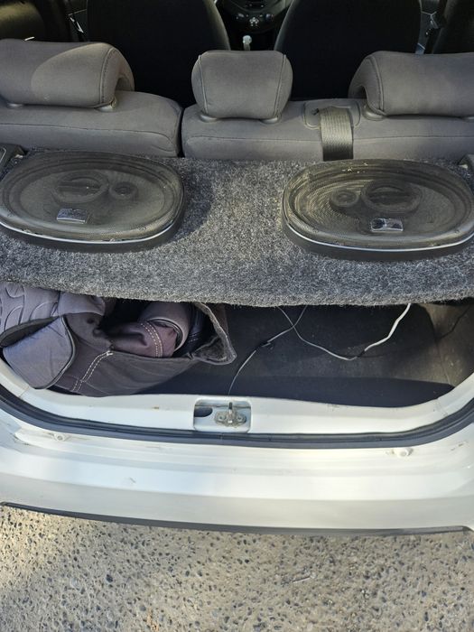 Усилитель сотилади ишлаши зур аргинал йахши турибти