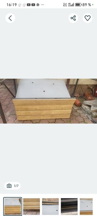 Vând masa expunere stative