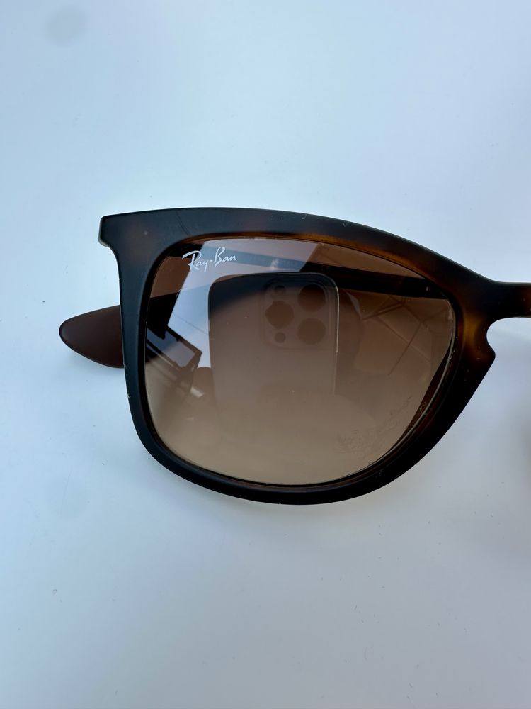 Ray Ban RB4221 3N