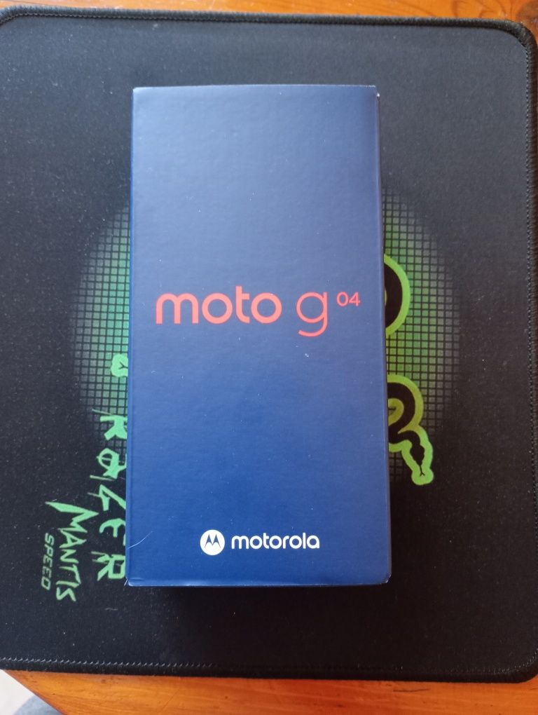 Motorola G04 + Подарък