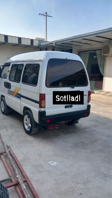 Holati yaxshi naqd pul kredit farqi yuq