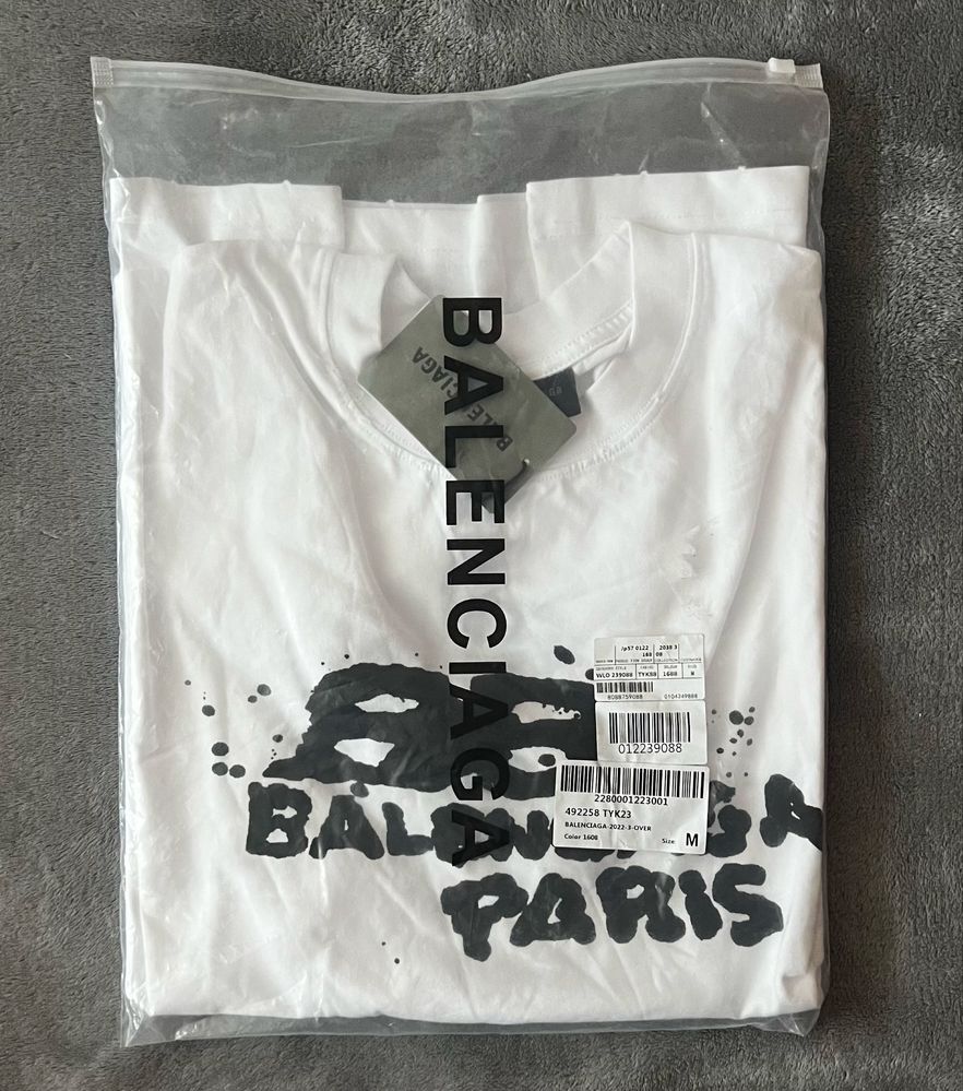 Тениска Balenciaga