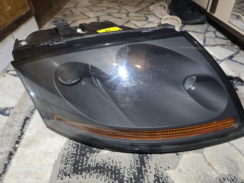 Десен фар за ауди тт