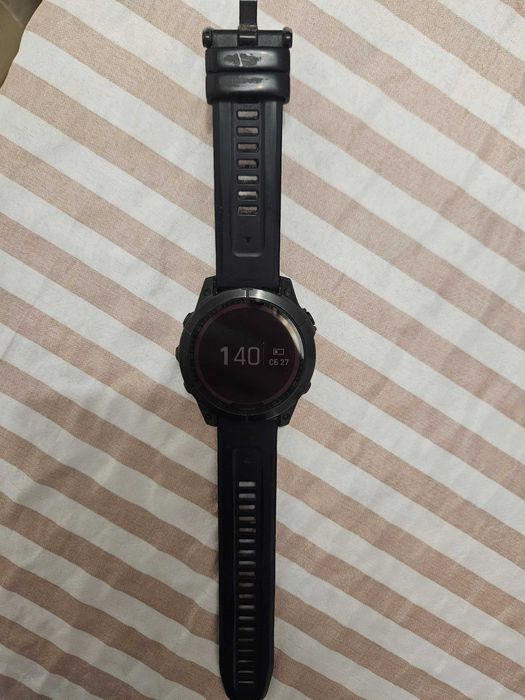 Часовник Garmin Fenix 7 sapphire solar