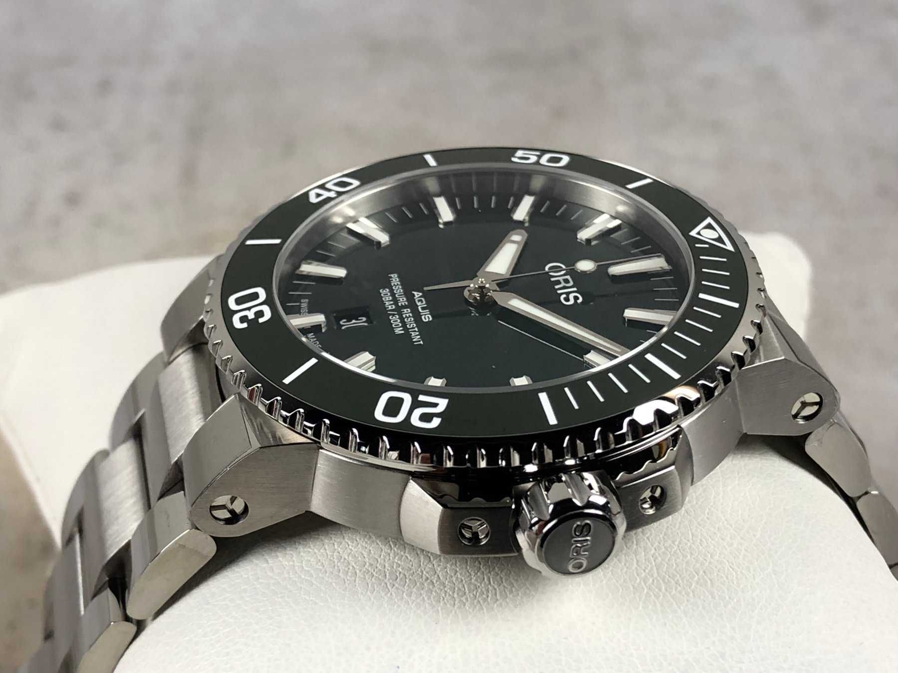 Oris Aquis Date  01   733   7730   4157-07   8   24   05PEB