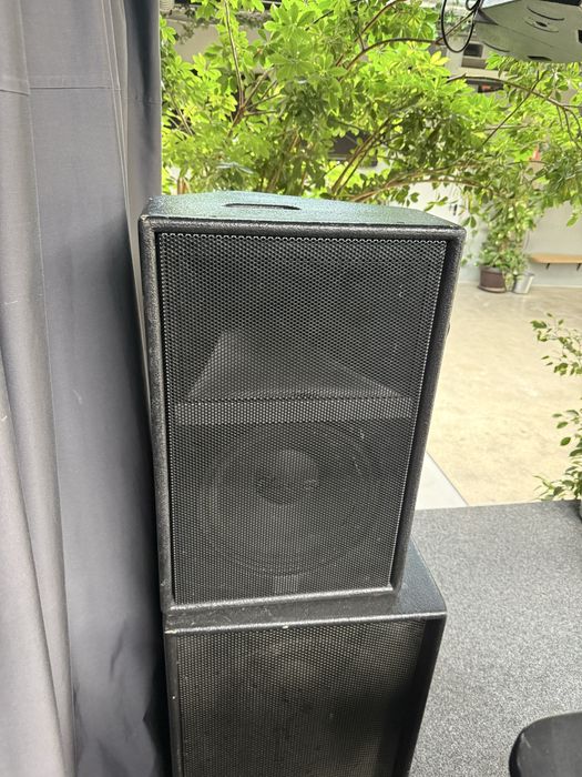 Sistem Martin Audio F15 si Martin Audio S15, monitoare Martin LE12JB