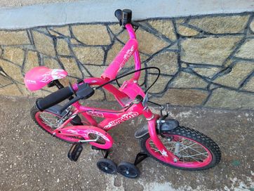 Червен детски велосипед