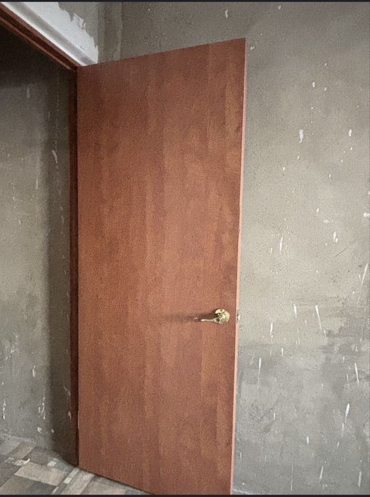 продам двери срочно