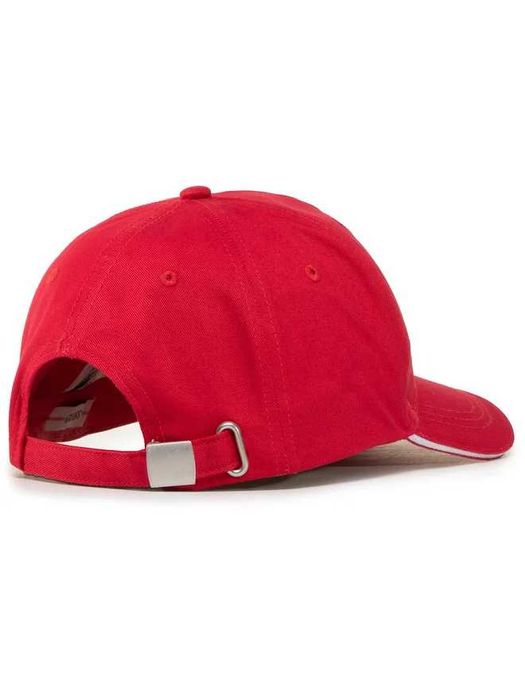 Шапка с козирка Guess