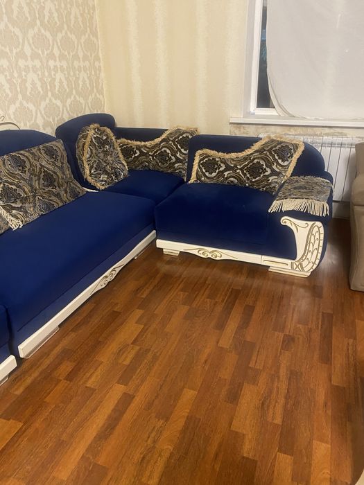 Диван в отличном состояний
