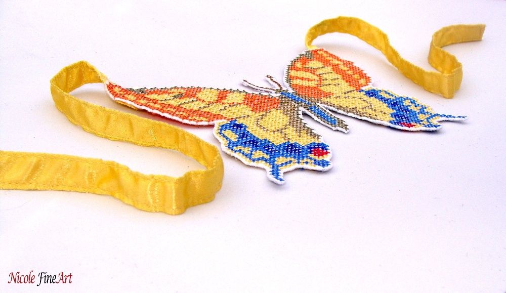 colier fluture multicolor vesel - brodat manual - handmade