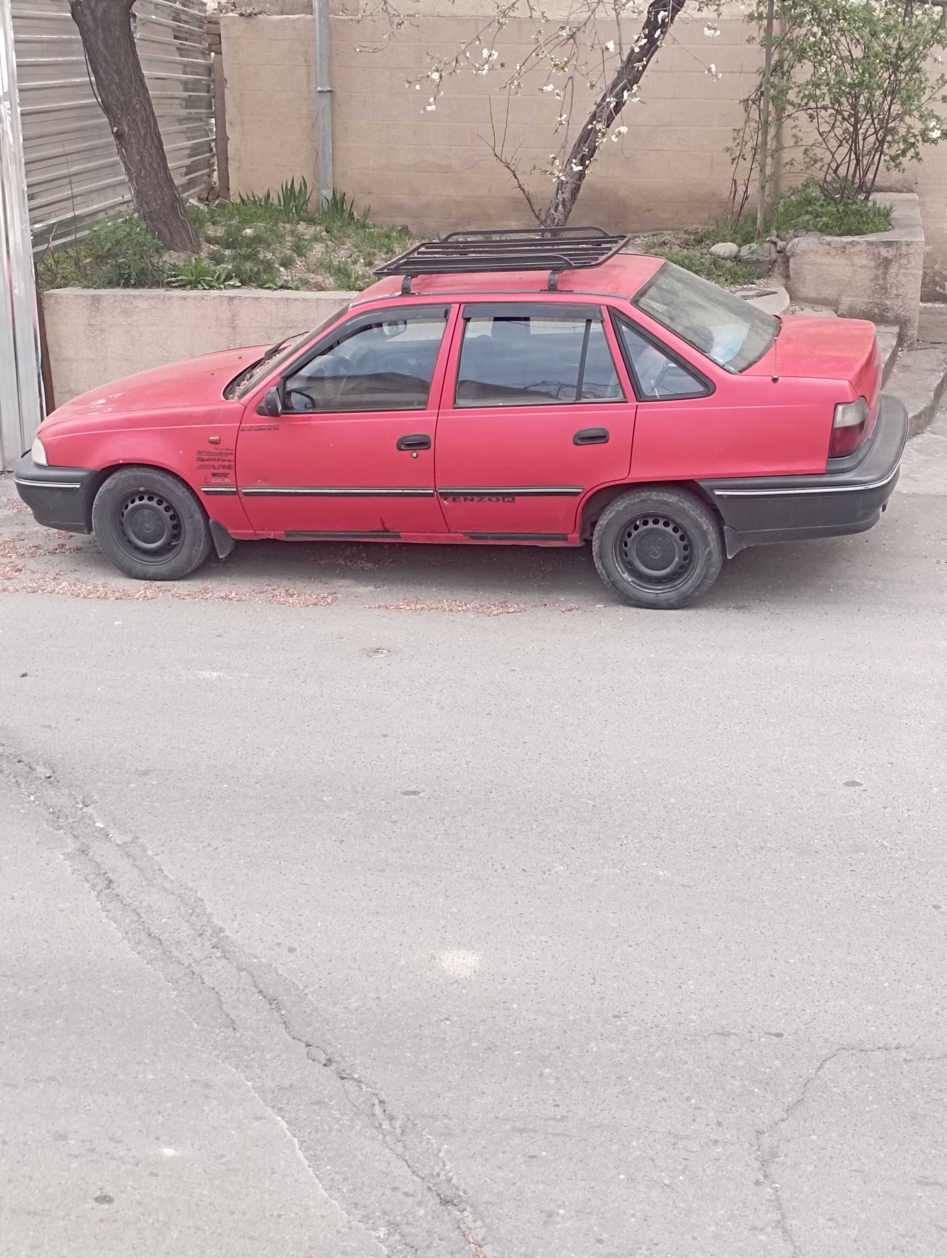 Продаются Нексия 1