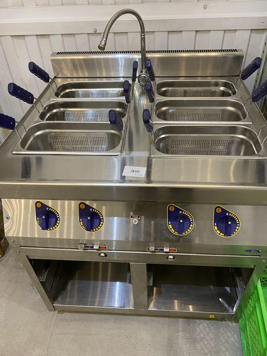 Пастоварка, стулья барные,холодильник