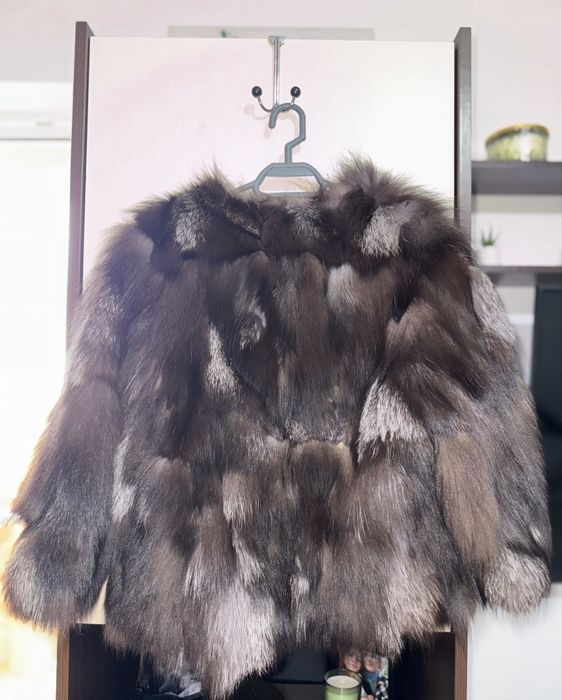 Geaca de blana scurta